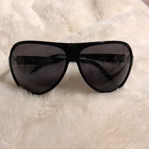 Authentic Fendi aviator style sunglasses